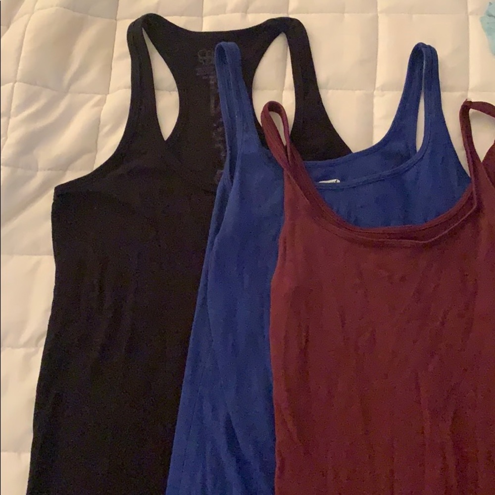 Women’s workout tops